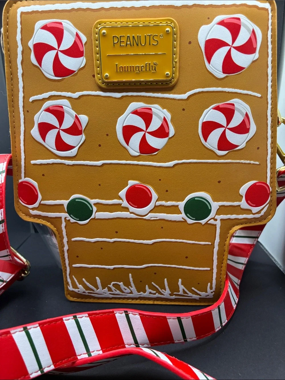 Loungefly -Peanuts Gingerbread House in Red, Green, White